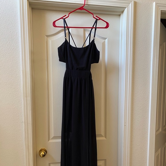 Black maxi dress with cutouts - Picture 1 of 5